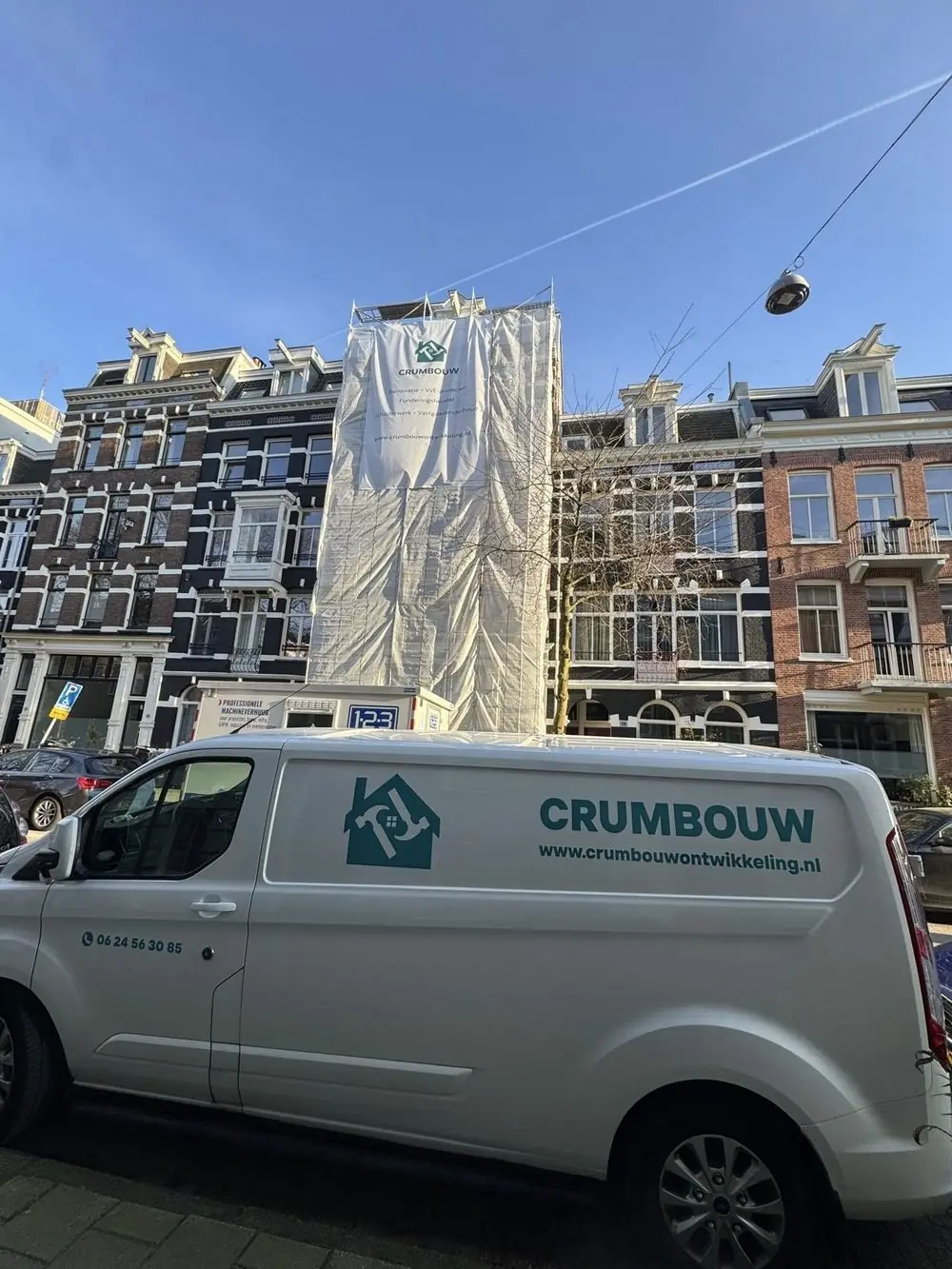 Maatwerk gevelsteiger met op- en afbouw door GoedkoopSteigerHuren.nl